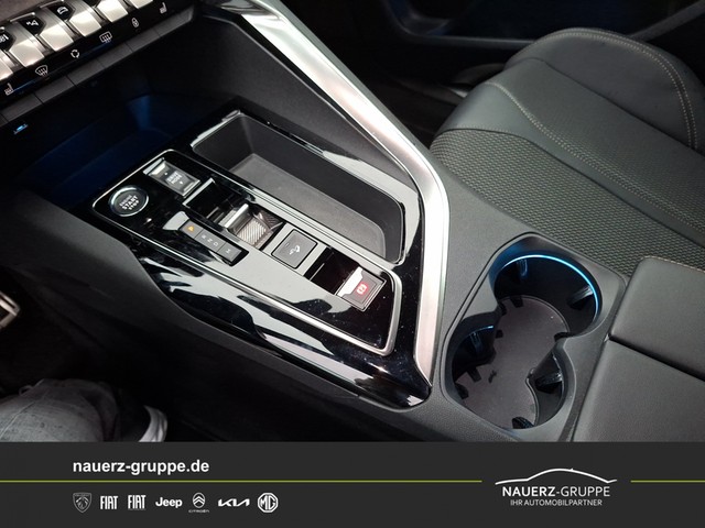 Fahrzeugabbildung Peugeot 3008 GT PureTech 130 EAT8