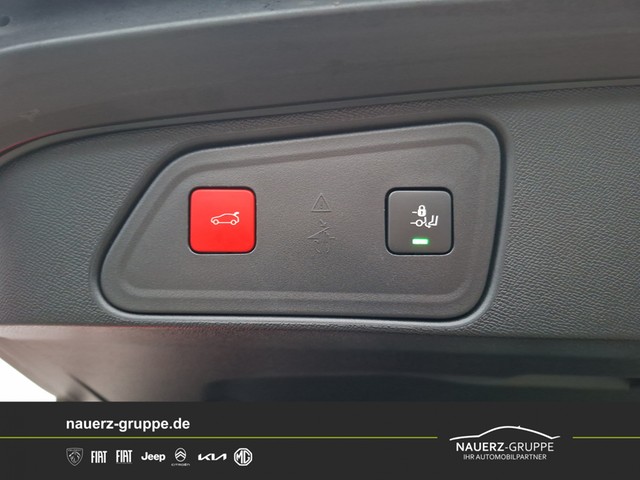 Fahrzeugabbildung Peugeot 3008 GT PureTech 130 EAT8