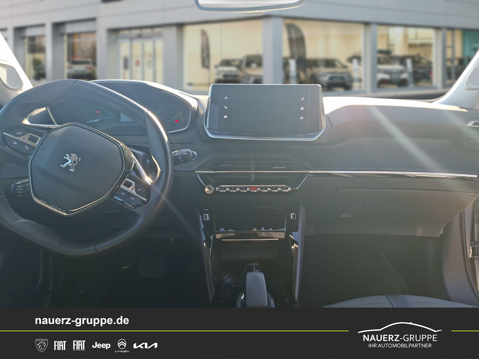 Fahrzeugabbildung Peugeot 2008 e- Allure 136