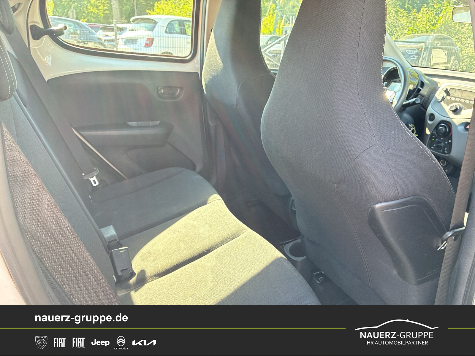 Fahrzeugabbildung Peugeot 108 Active 72PS - mit KI generiert/bearbeitet