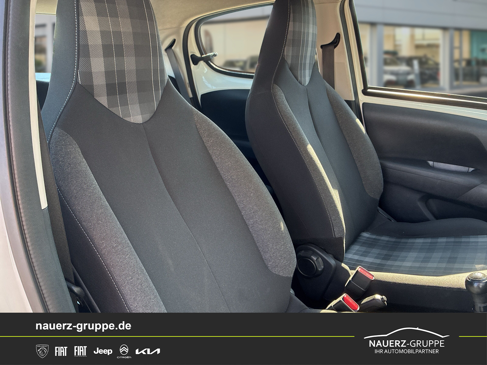Fahrzeugabbildung Peugeot 108 Active 72PS - mit KI generiert/bearbeitet