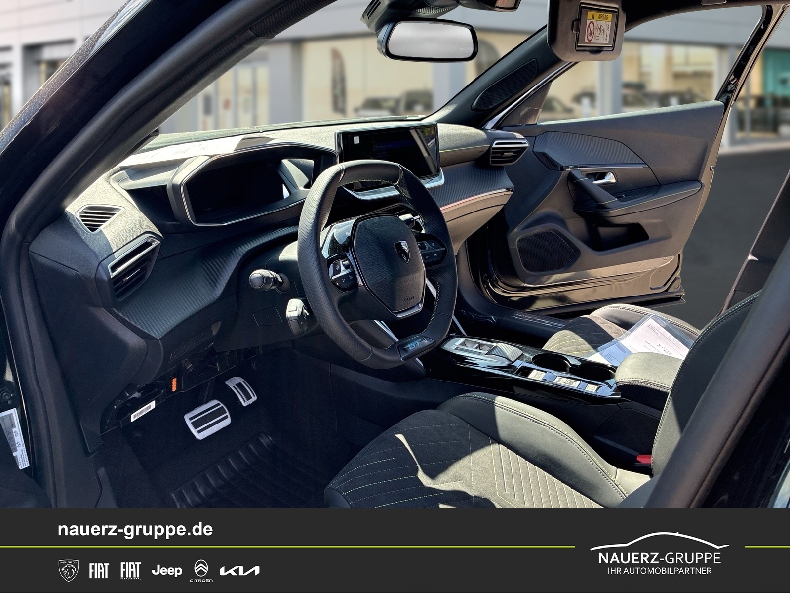 Fahrzeugabbildung Peugeot 2008 Hybrid 145 GT Exclusive