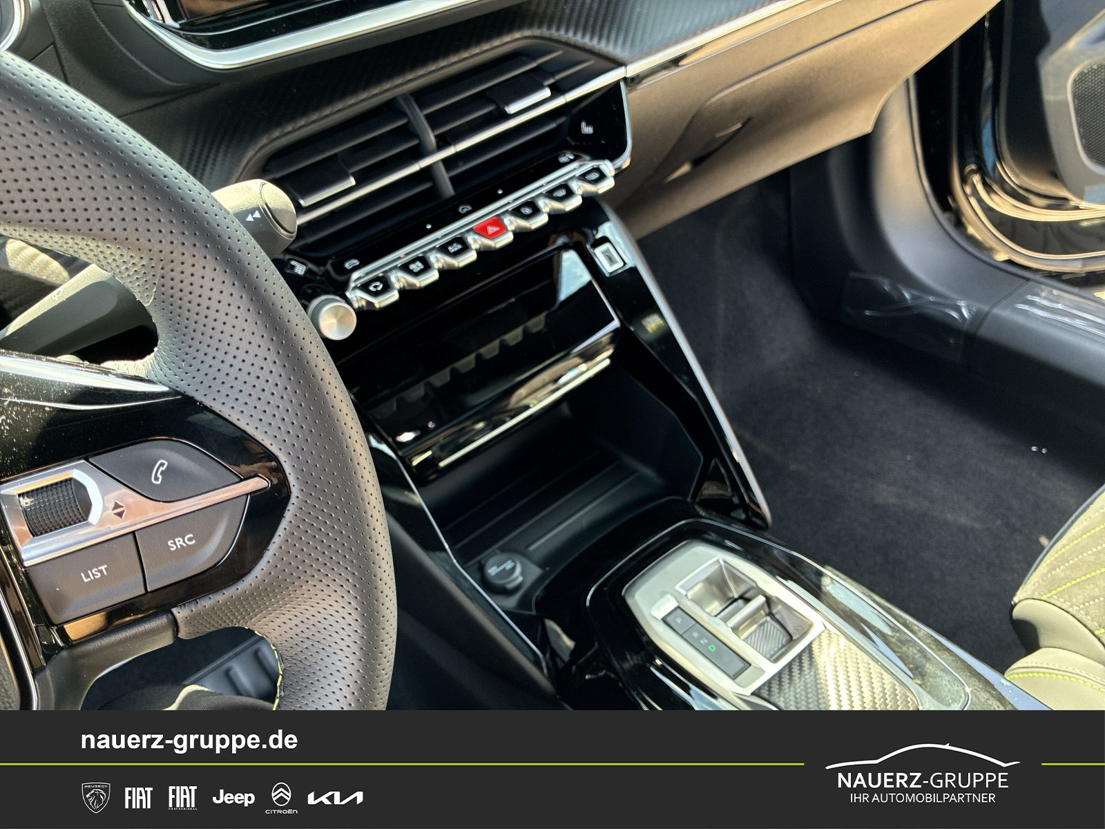 Fahrzeugabbildung Peugeot 2008 Hybrid 145 GT Exclusive