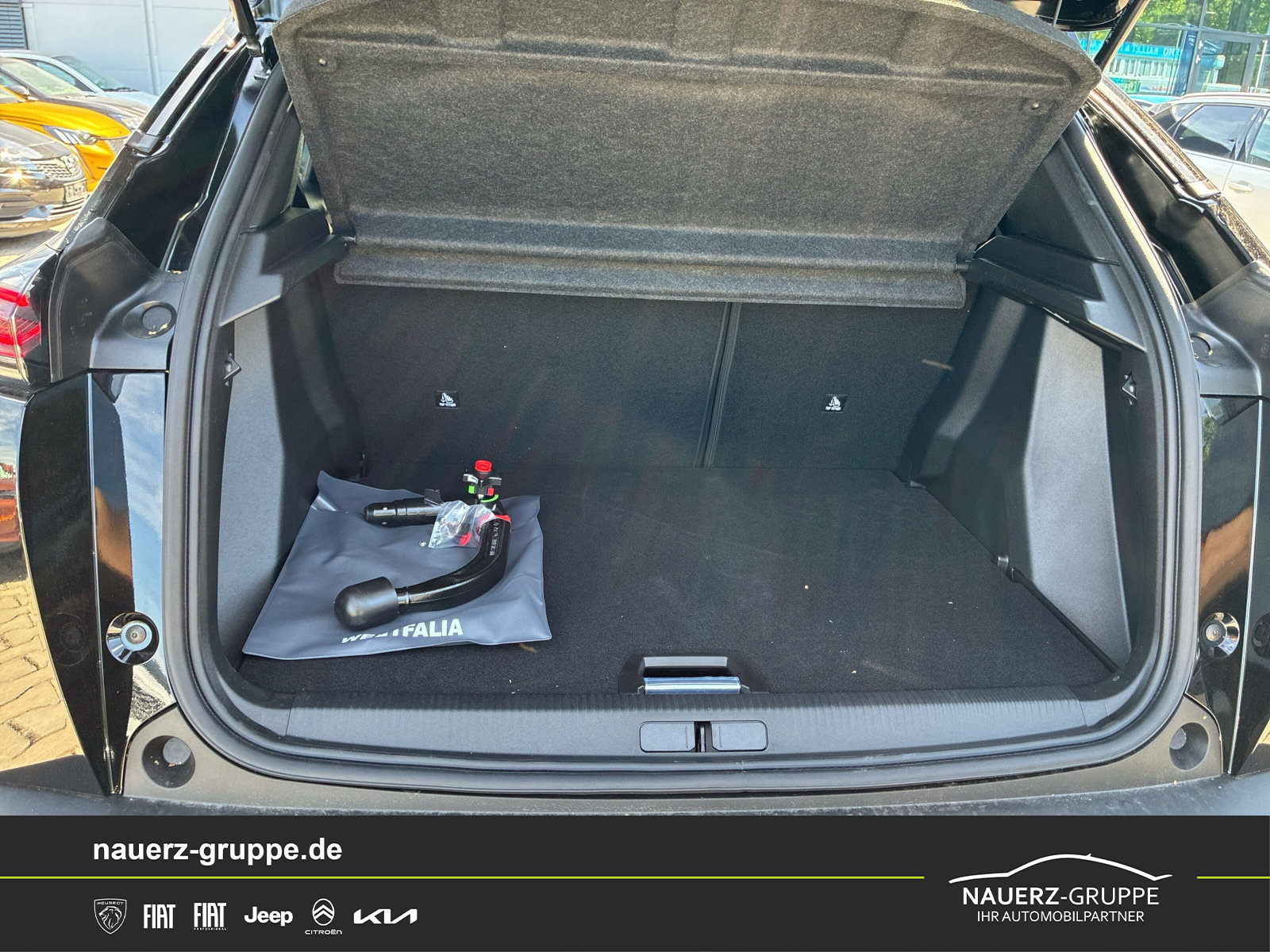 Fahrzeugabbildung Peugeot 2008 Hybrid 145 GT Exclusive