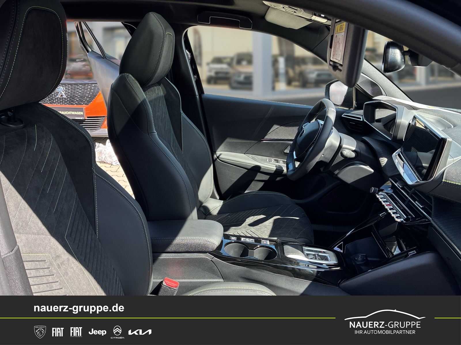 Fahrzeugabbildung Peugeot 2008 Hybrid 145 GT Exclusive