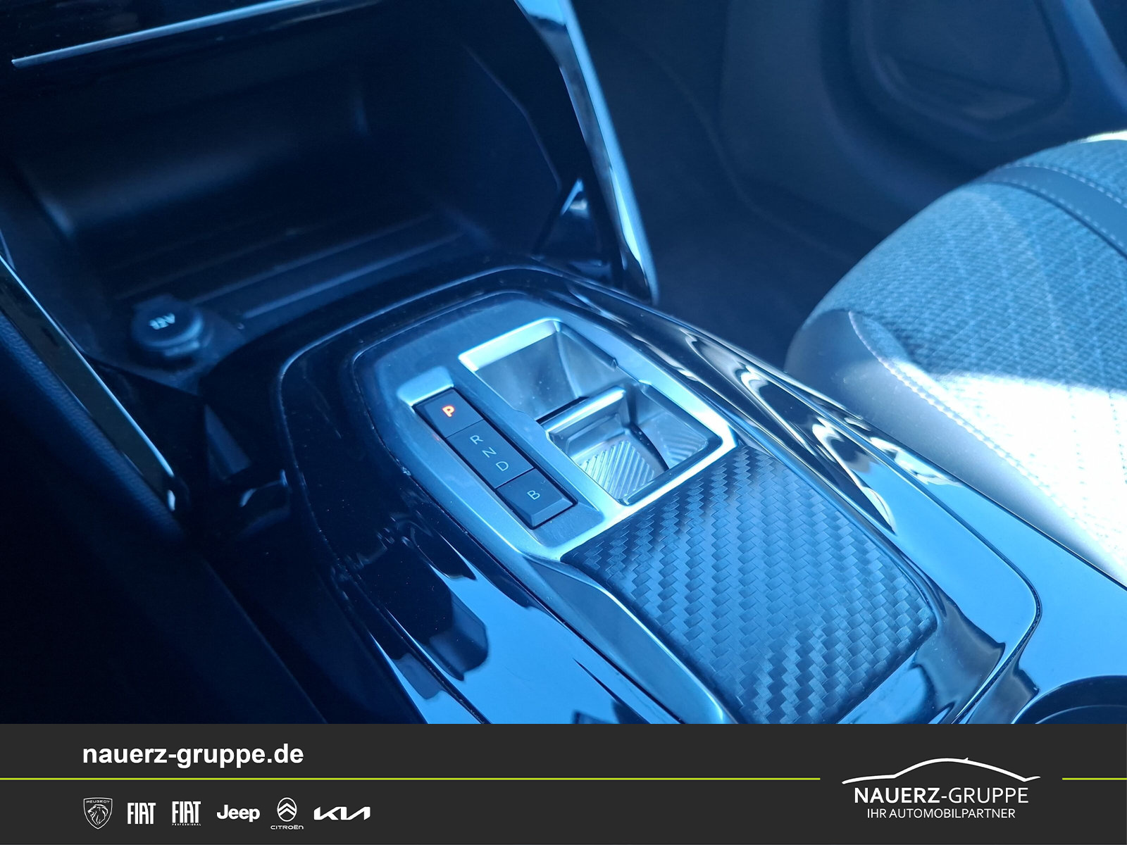 Fahrzeugabbildung Peugeot 208 e- Style 136