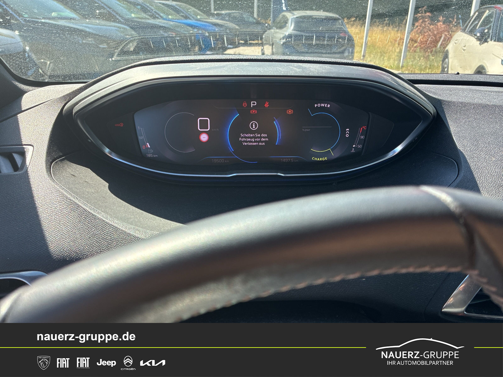 Fahrzeugabbildung Peugeot 3008 Hybrid 136 Allure Pack