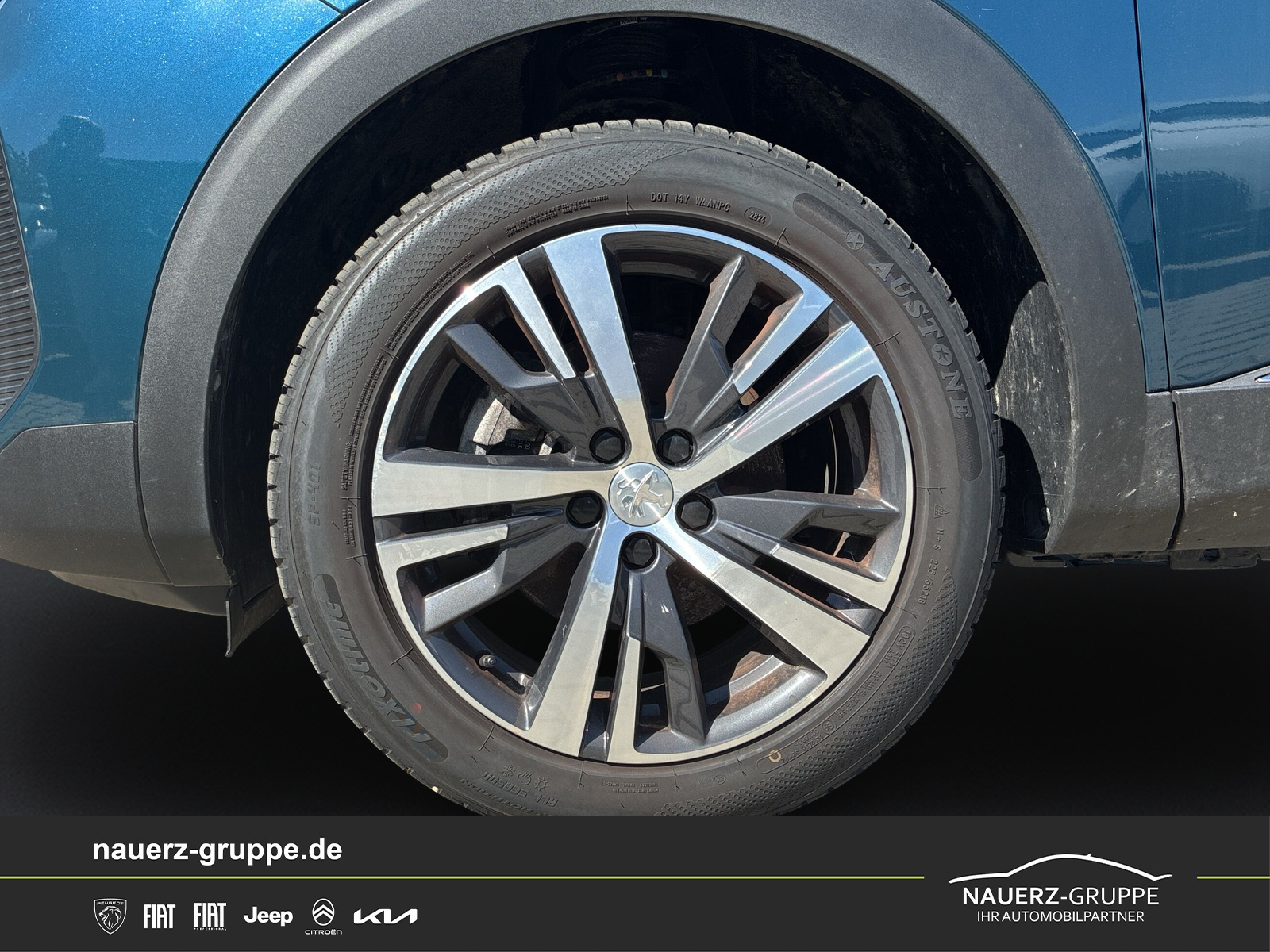 Fahrzeugabbildung Peugeot 3008 Hybrid 136 Allure Pack