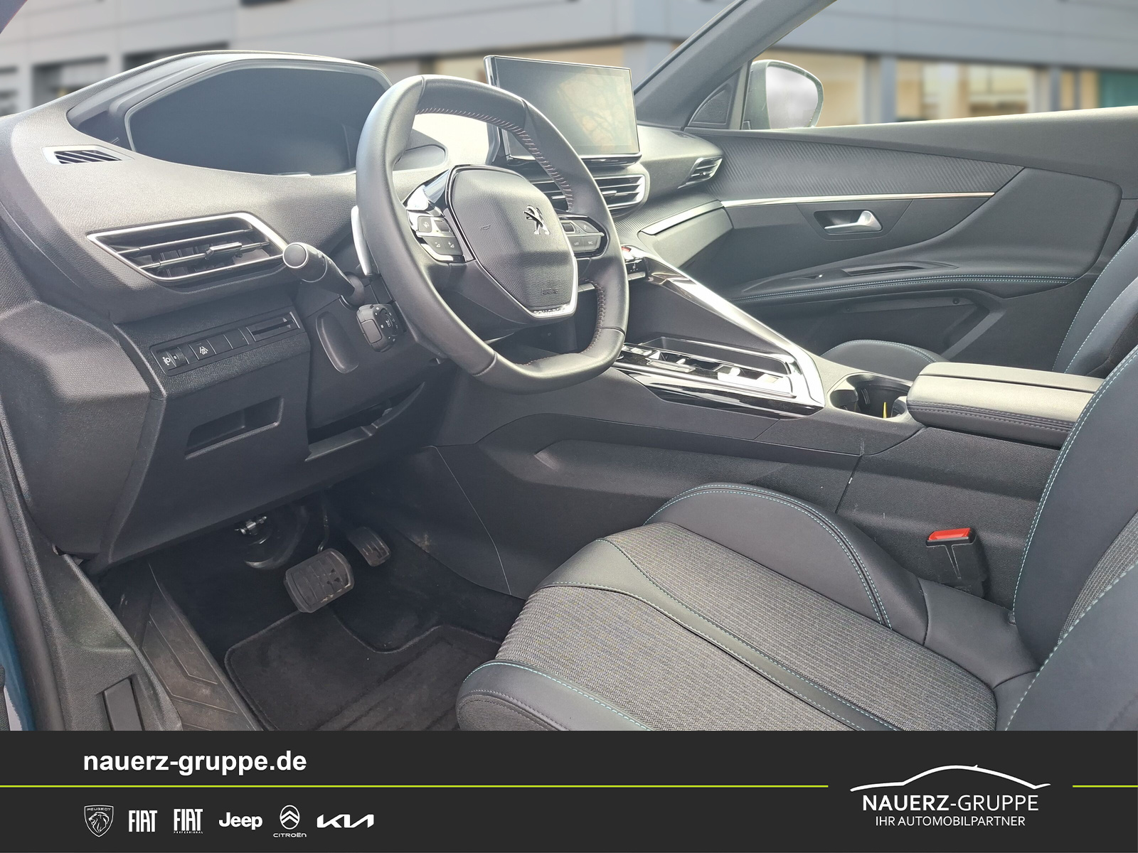 Fahrzeugabbildung Peugeot 3008 Hybrid 136 Allure Pack