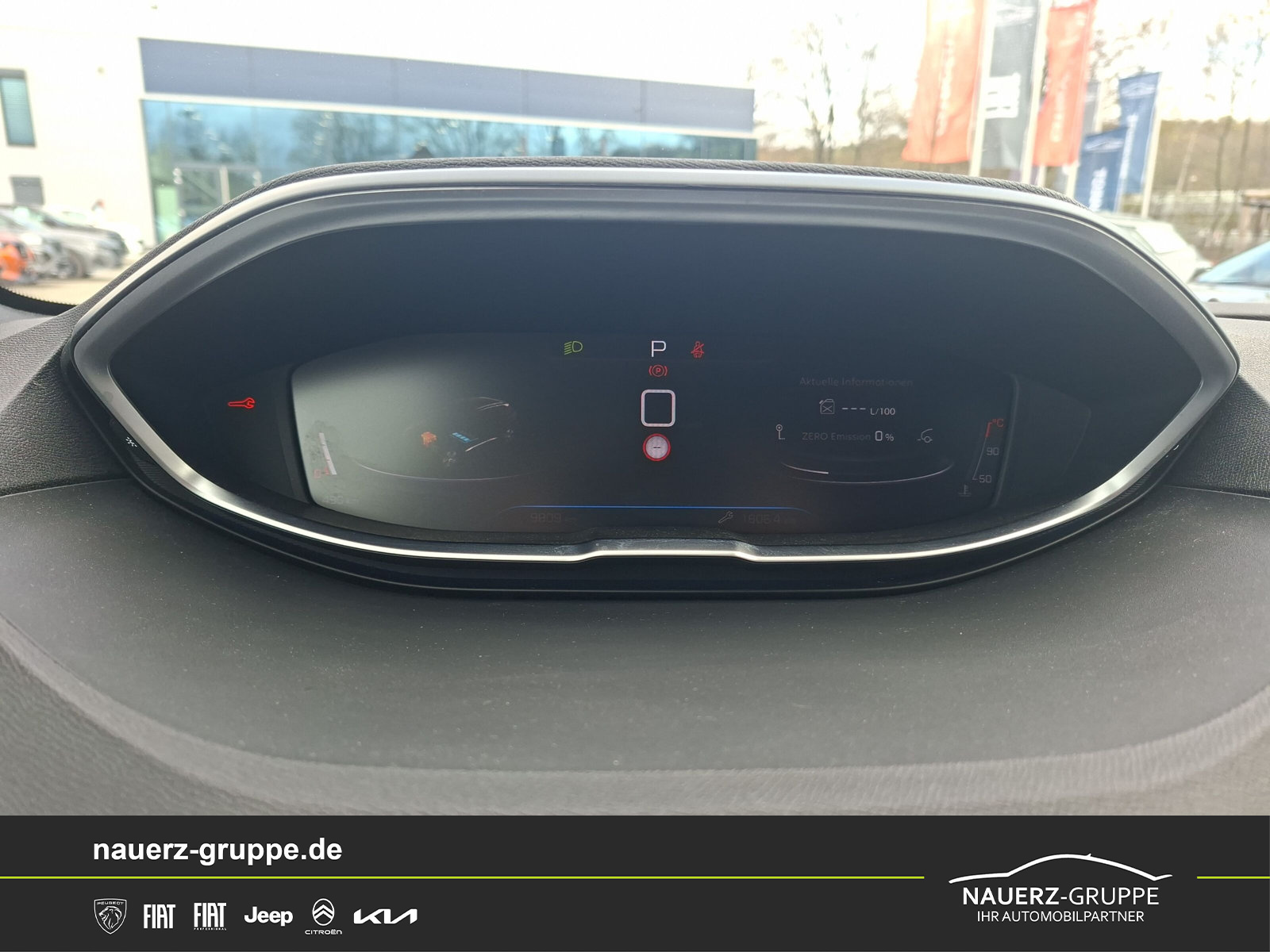 Fahrzeugabbildung Peugeot 3008 Hybrid 136 Allure Pack