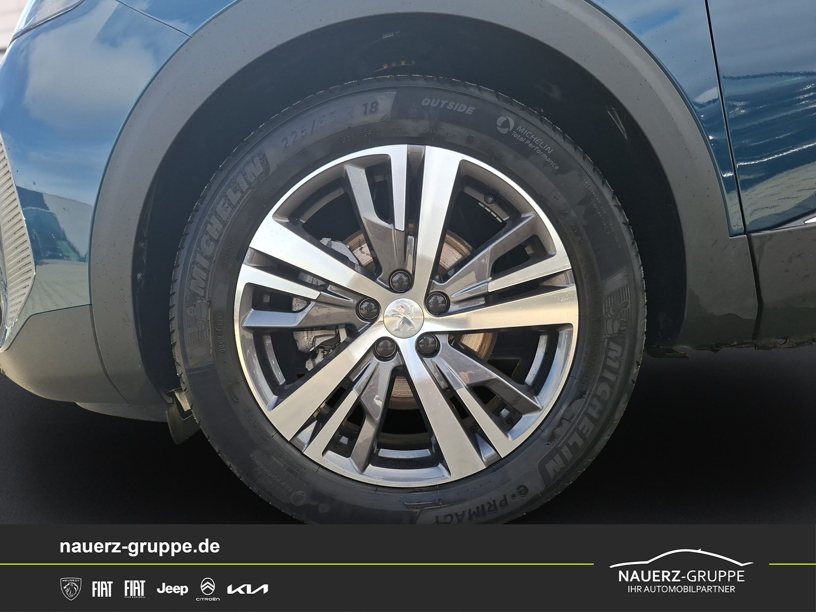 Fahrzeugabbildung Peugeot 3008 Hybrid 136 Allure Pack