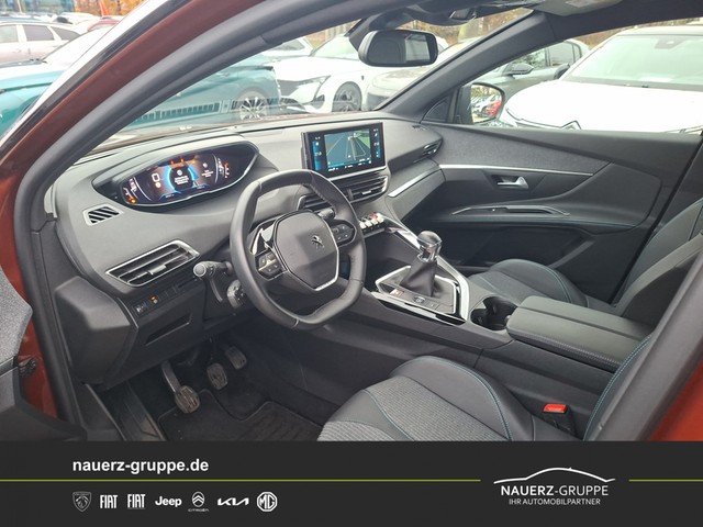 Fahrzeugabbildung Peugeot 5008 Allure Pack 130 7 Sitze