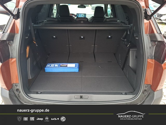 Fahrzeugabbildung Peugeot 5008 Allure Pack 130 7 Sitze