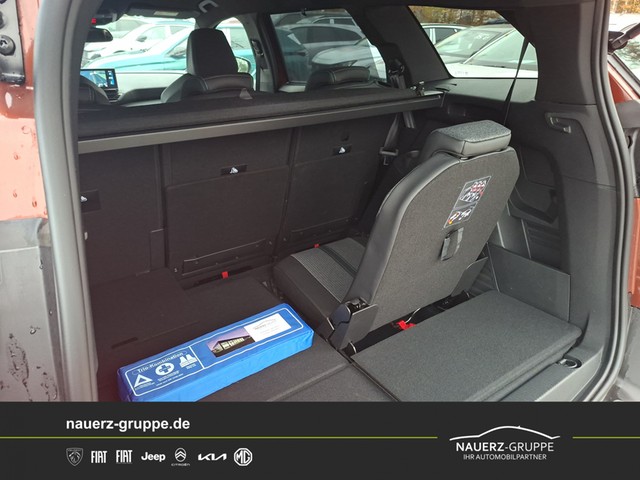 Fahrzeugabbildung Peugeot 5008 Allure Pack 130 7 Sitze