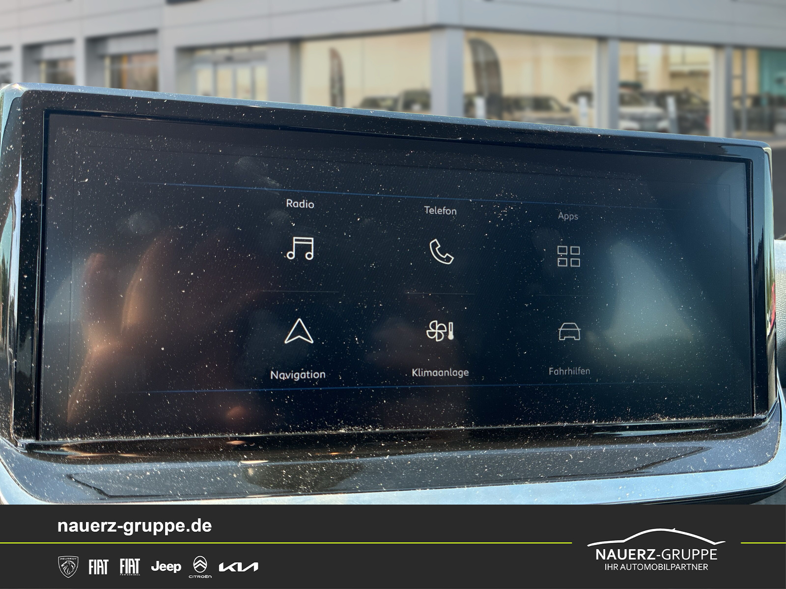 Fahrzeugabbildung Peugeot 208 Style PureTech 100
