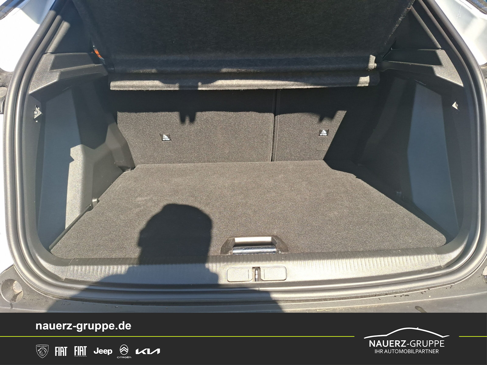Fahrzeugabbildung Peugeot 2008 Allure PureTech 130 EAT8