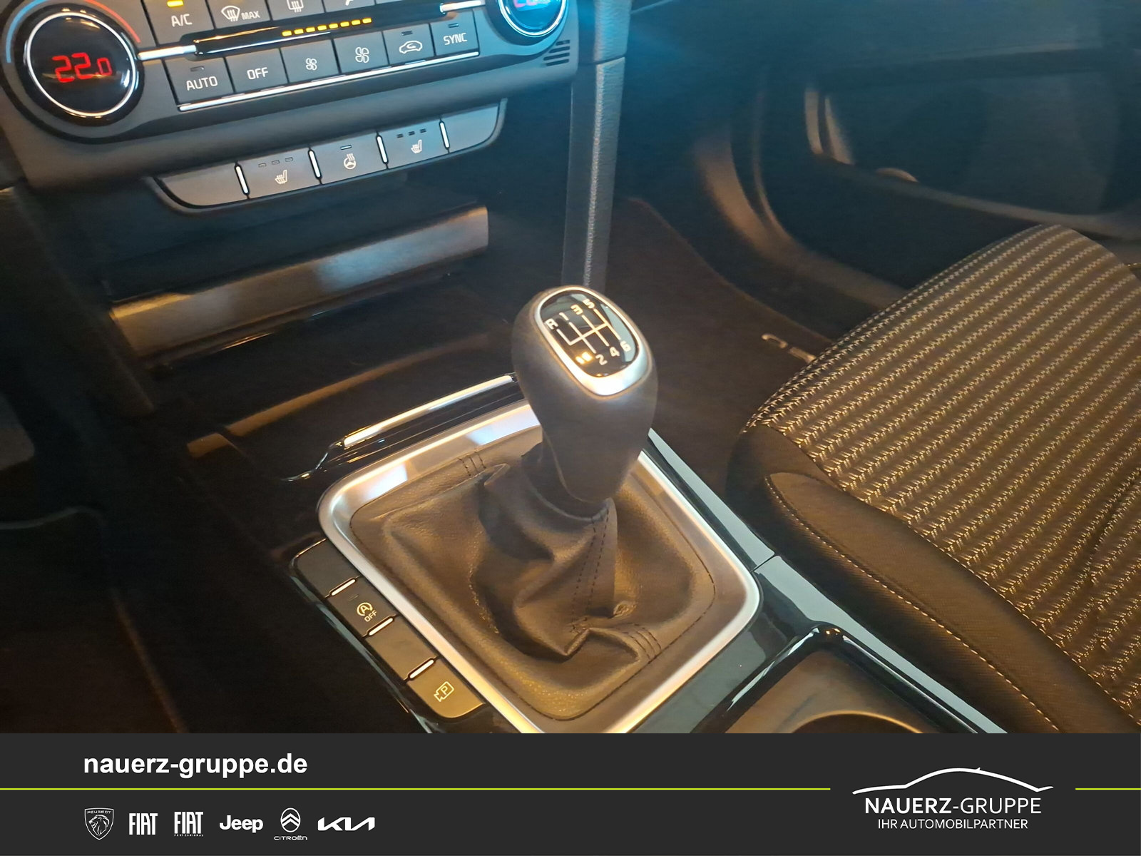 Fahrzeugabbildung Kia Ceed Spirit 1.5 T-GDI