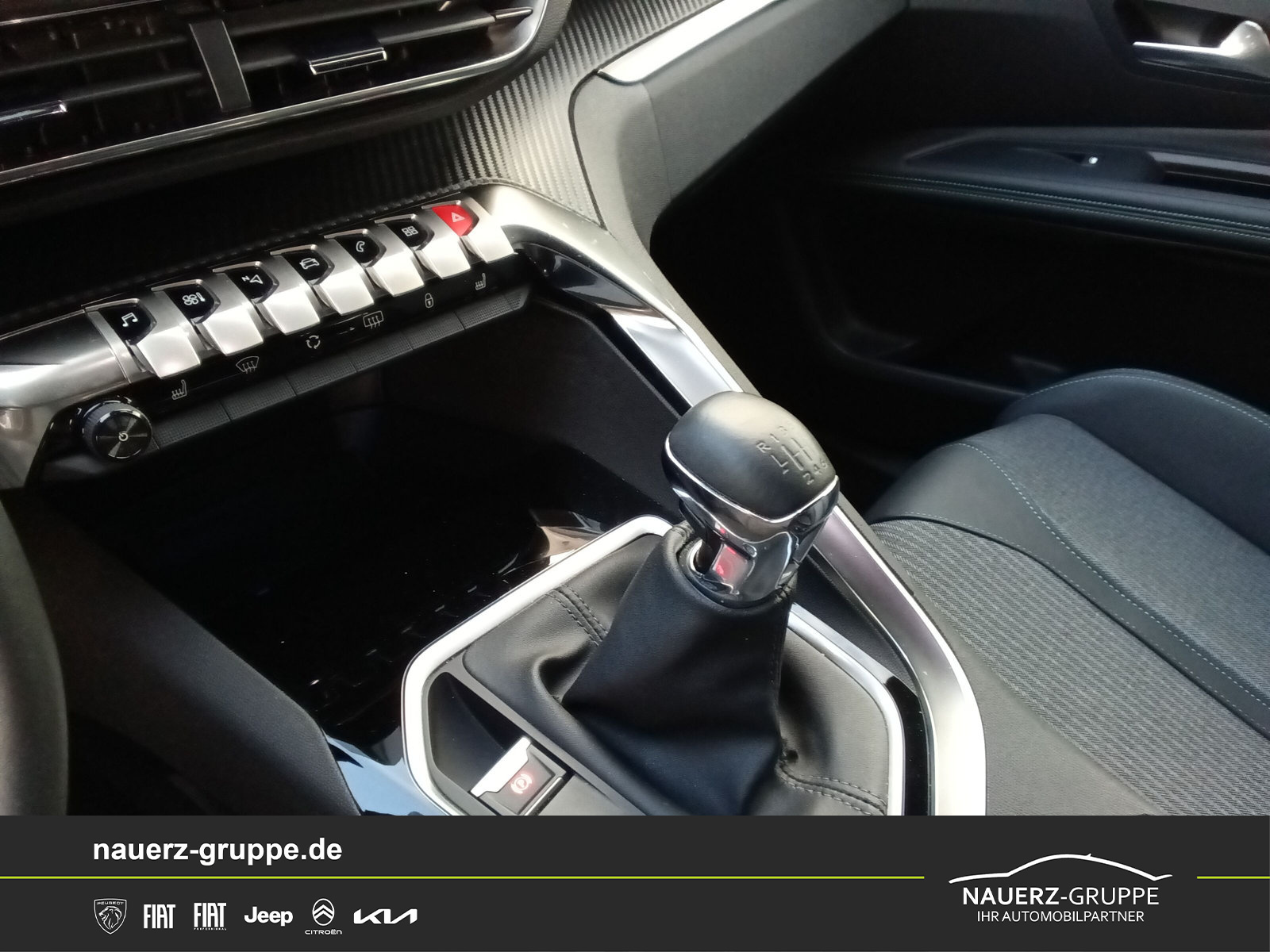 Fahrzeugabbildung Peugeot 3008 Allure Pack 130