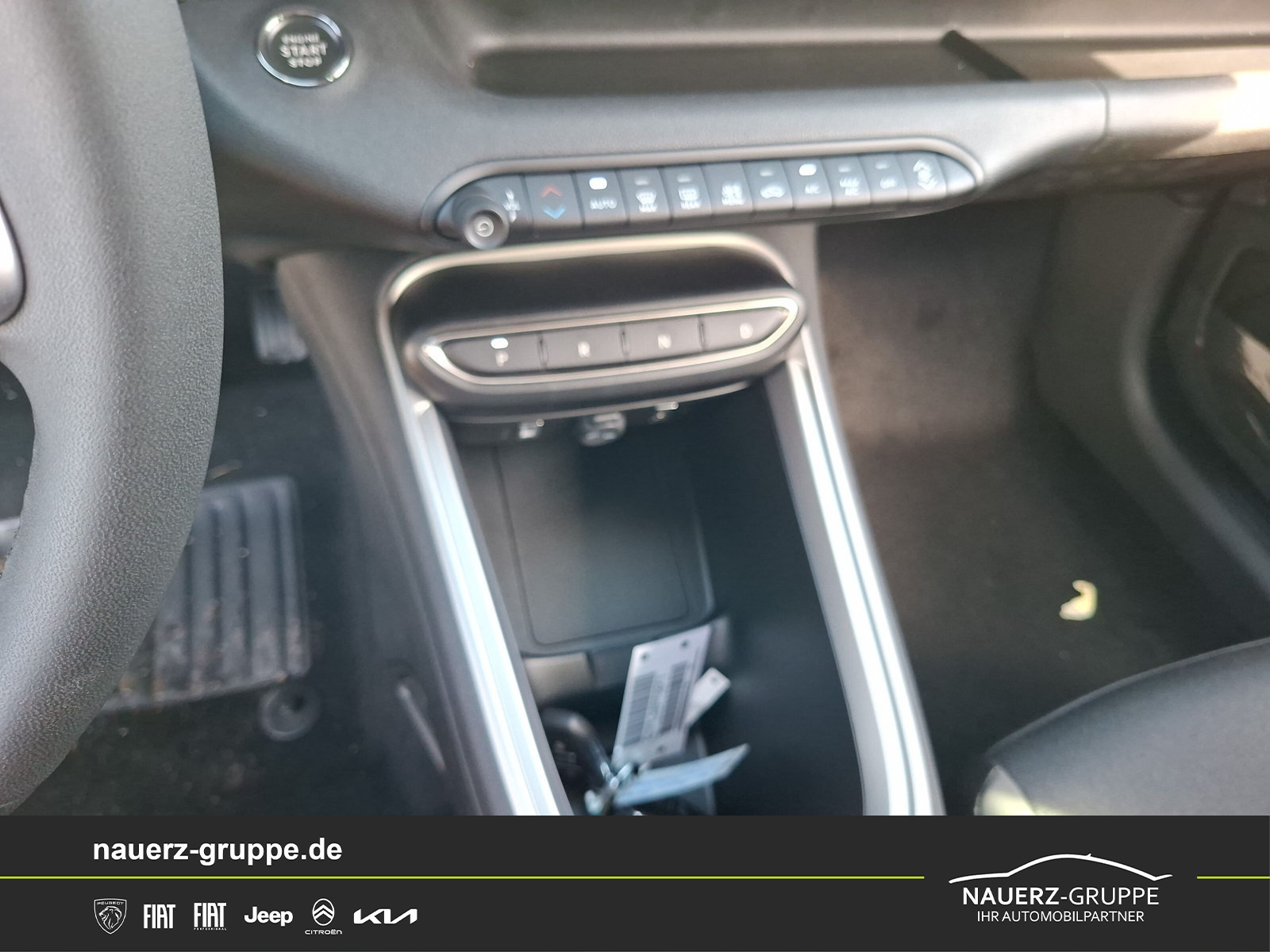 Fahrzeugabbildung Jeep Avenger Altitude Mild-Hybrid Sonderaktion - mit KI generiert/bearbeitet