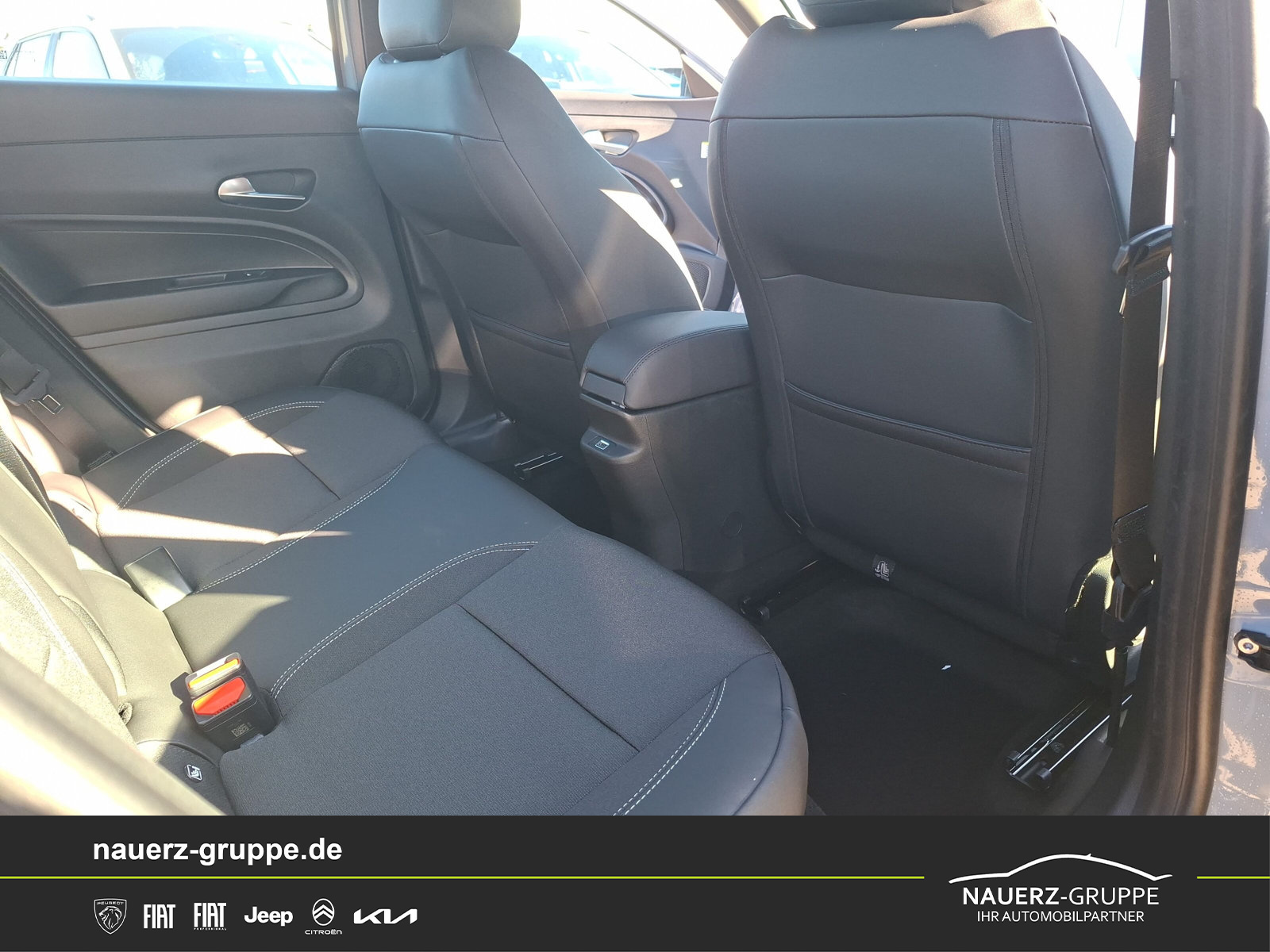 Fahrzeugabbildung Jeep Avenger e-Hybrid Altitude Mild-Hybrid