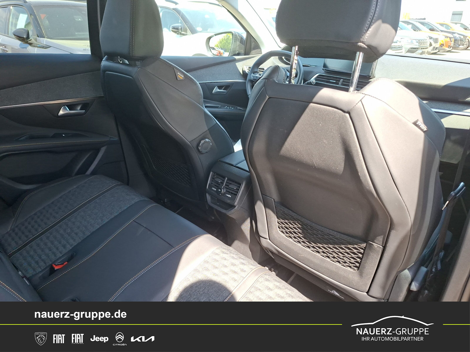 Fahrzeugabbildung Peugeot 3008 Plugin-Hybrid 225 Roadtrip