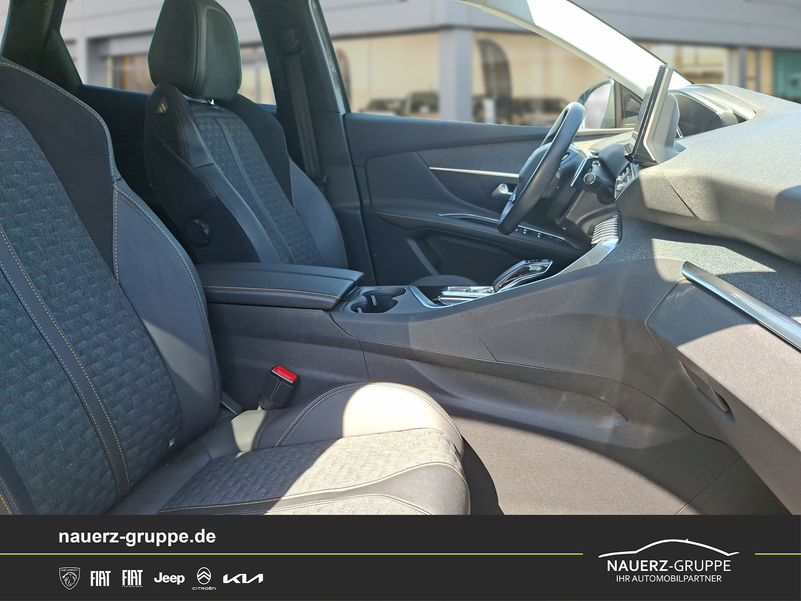 Fahrzeugabbildung Peugeot 3008 Plugin-Hybrid 225 Roadtrip