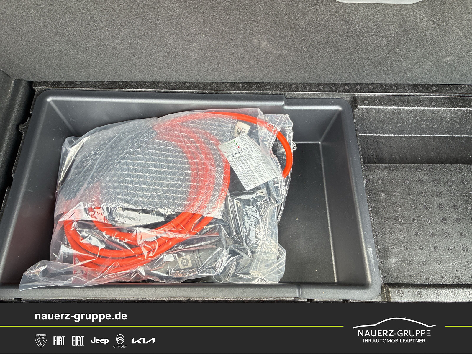 Fahrzeugabbildung Citroen C5 Aircross Shine Pack Plugin-Hybrid 225 - mit KI generiert/bearbeitet