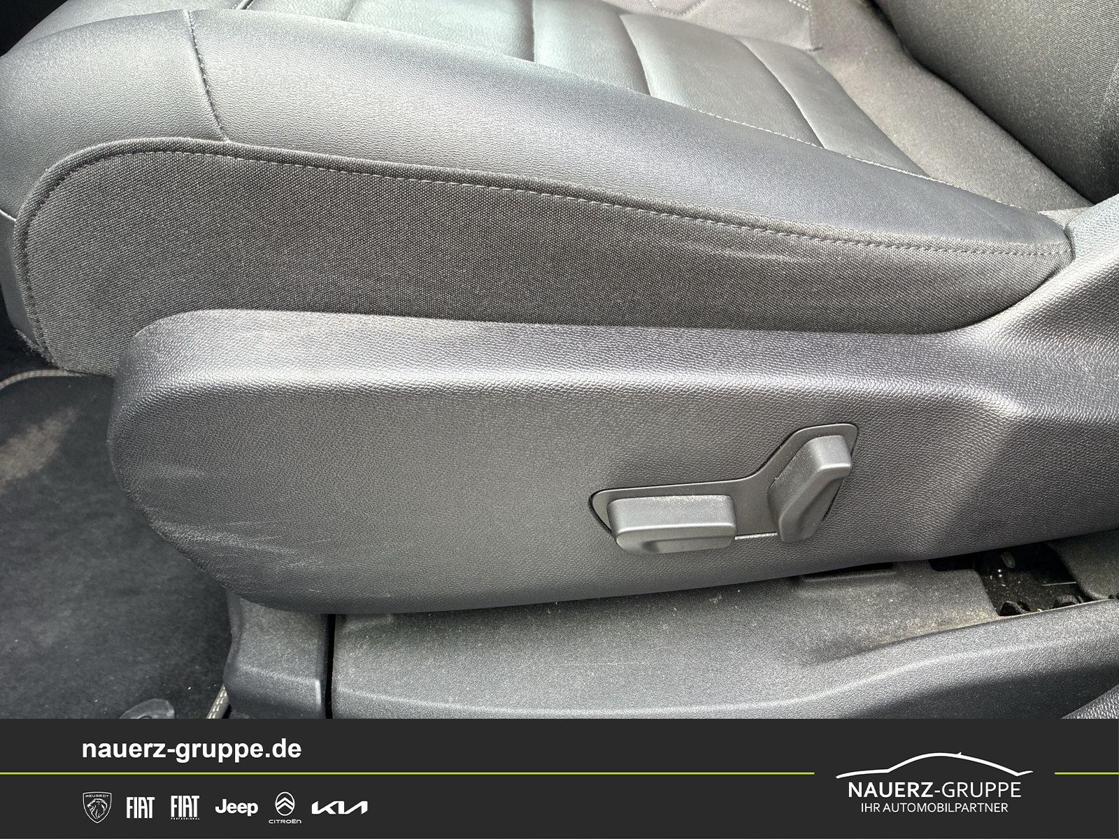 Fahrzeugabbildung Citroen C5 Aircross Shine Pack Plugin-Hybrid 225 - mit KI generiert/bearbeitet