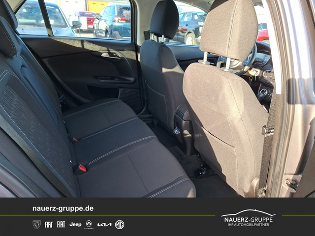 Fahrzeugabbildung Fiat Tipo Kombi Cross