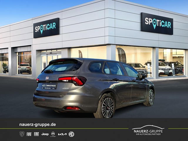 Fahrzeugabbildung Fiat Tipo Kombi Cross