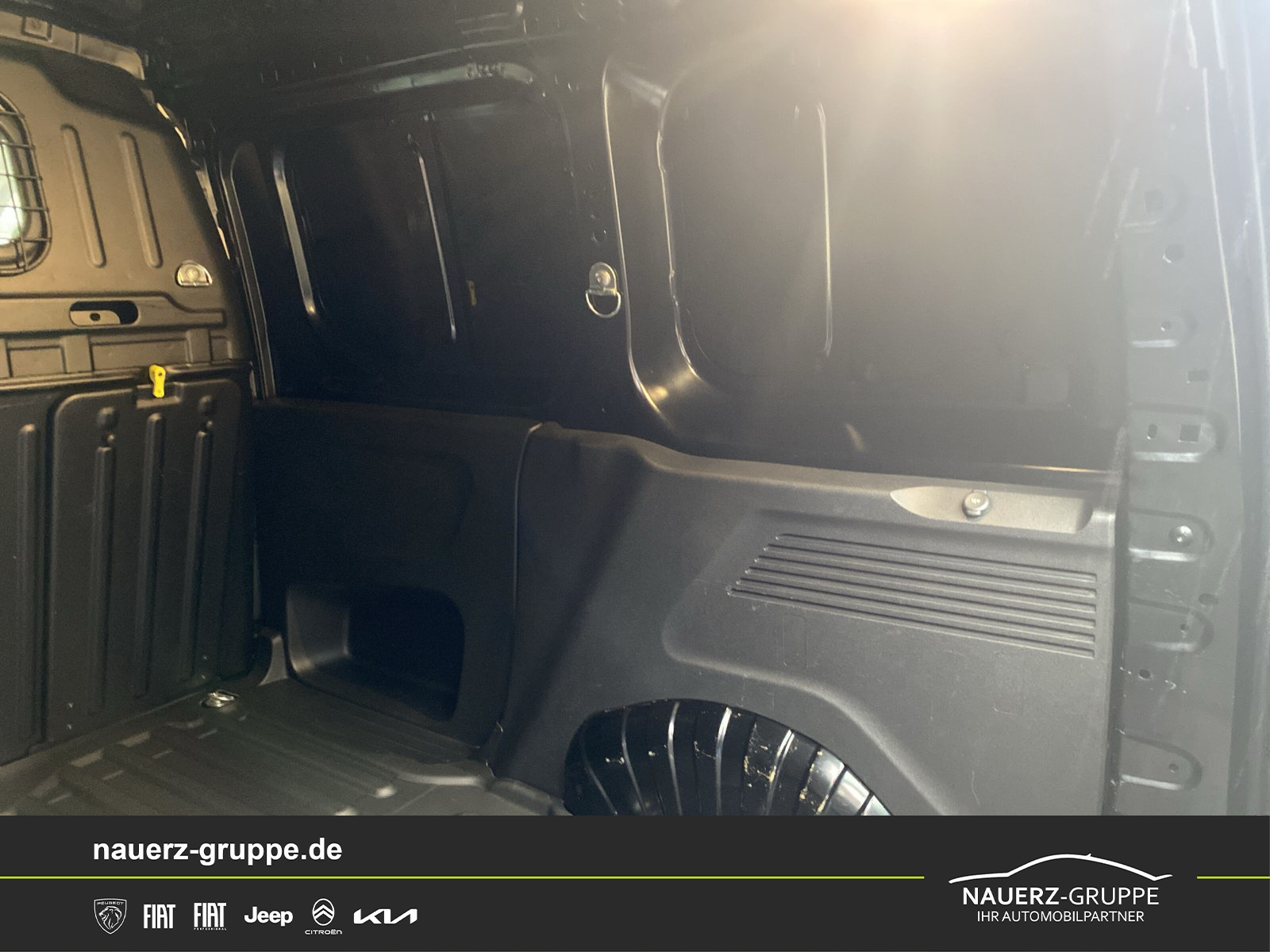 Fahrzeugabbildung Citroen Berlingo 1.5 BlueHDi 130 Worker M/L1