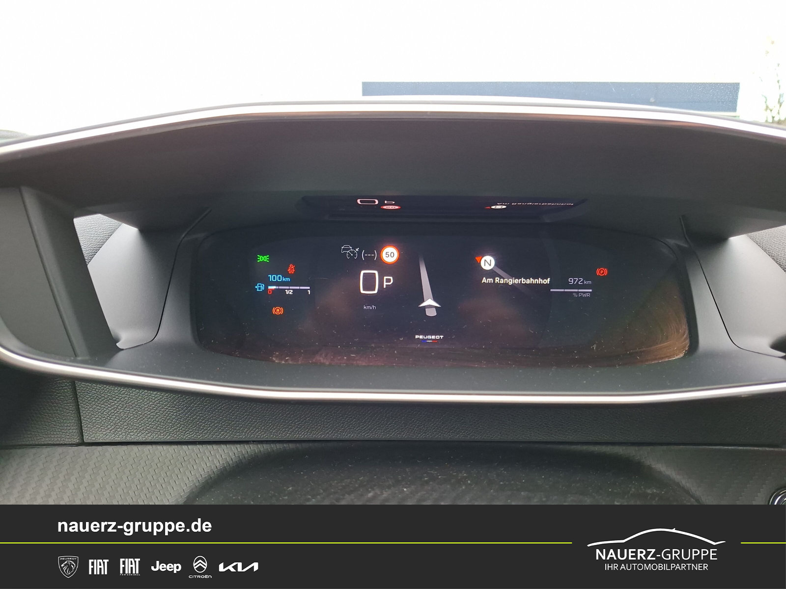 Fahrzeugabbildung Peugeot 2008 GT Hybrid 145 e DSC 6