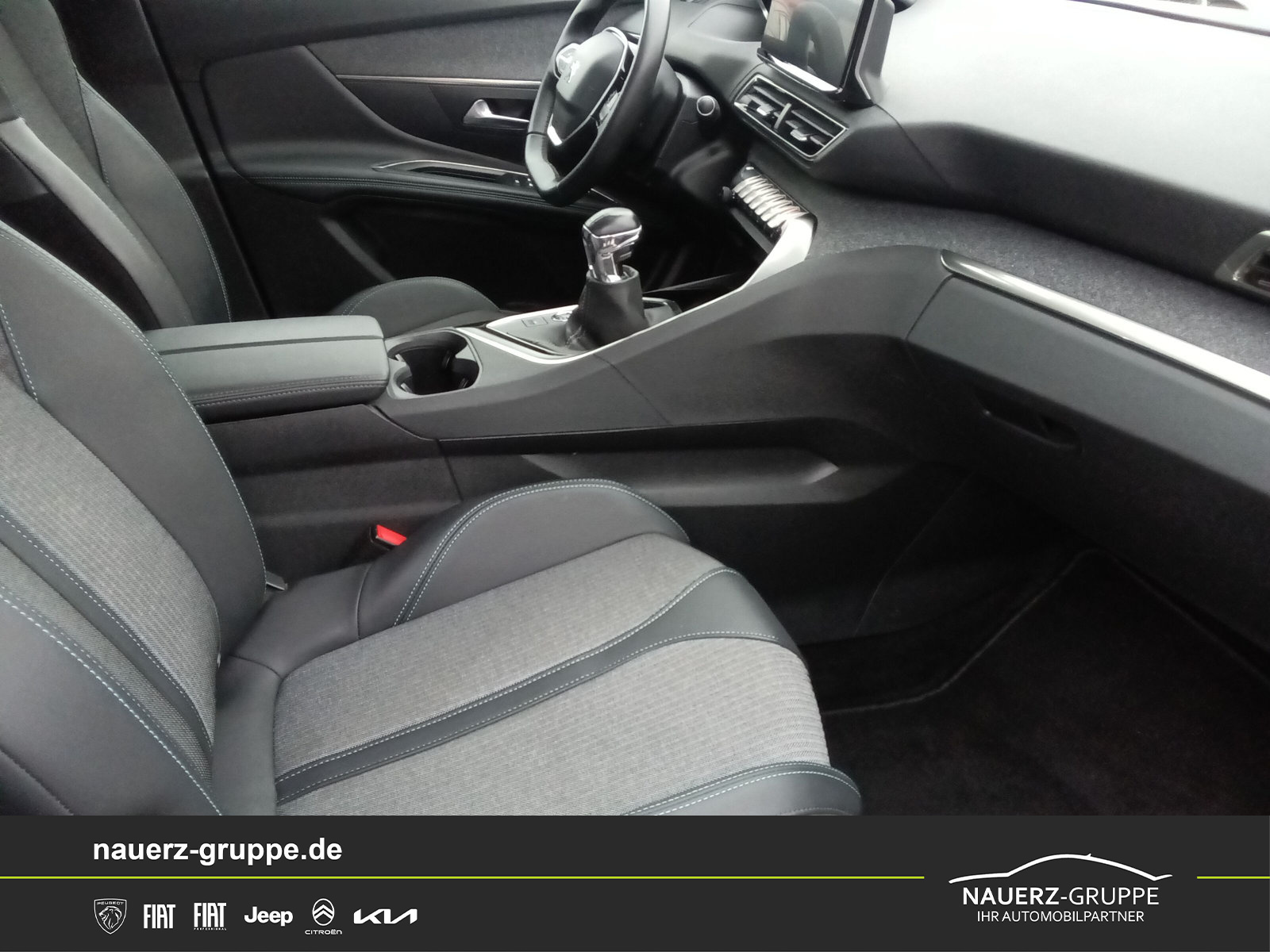 Fahrzeugabbildung Peugeot 3008 Allure Pack PureTech 130