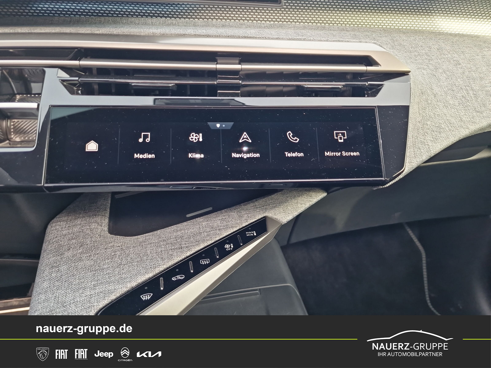 Fahrzeugabbildung Peugeot 3008 Hybrid 145 GT