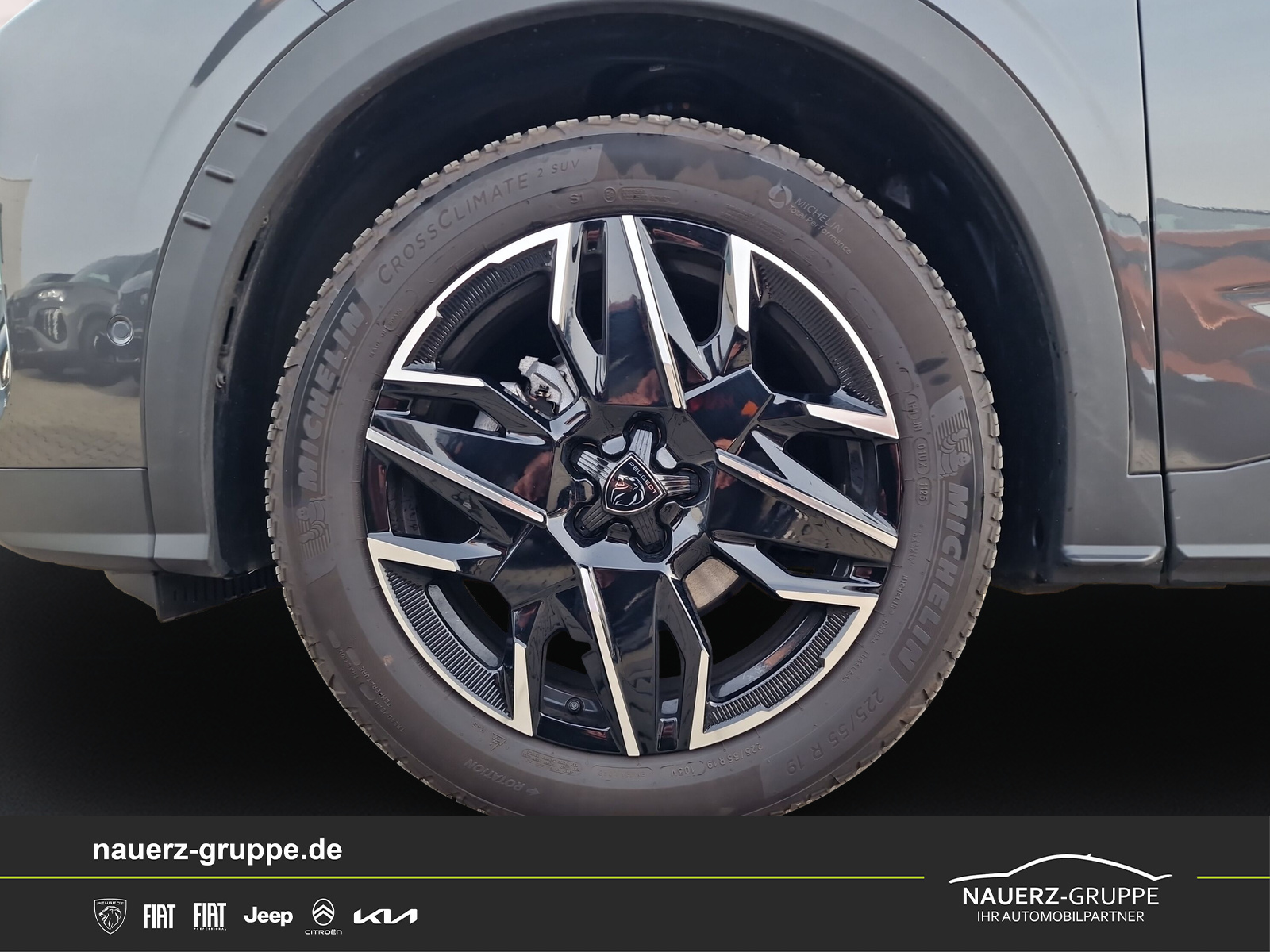 Fahrzeugabbildung Peugeot 3008 Hybrid 145 GT