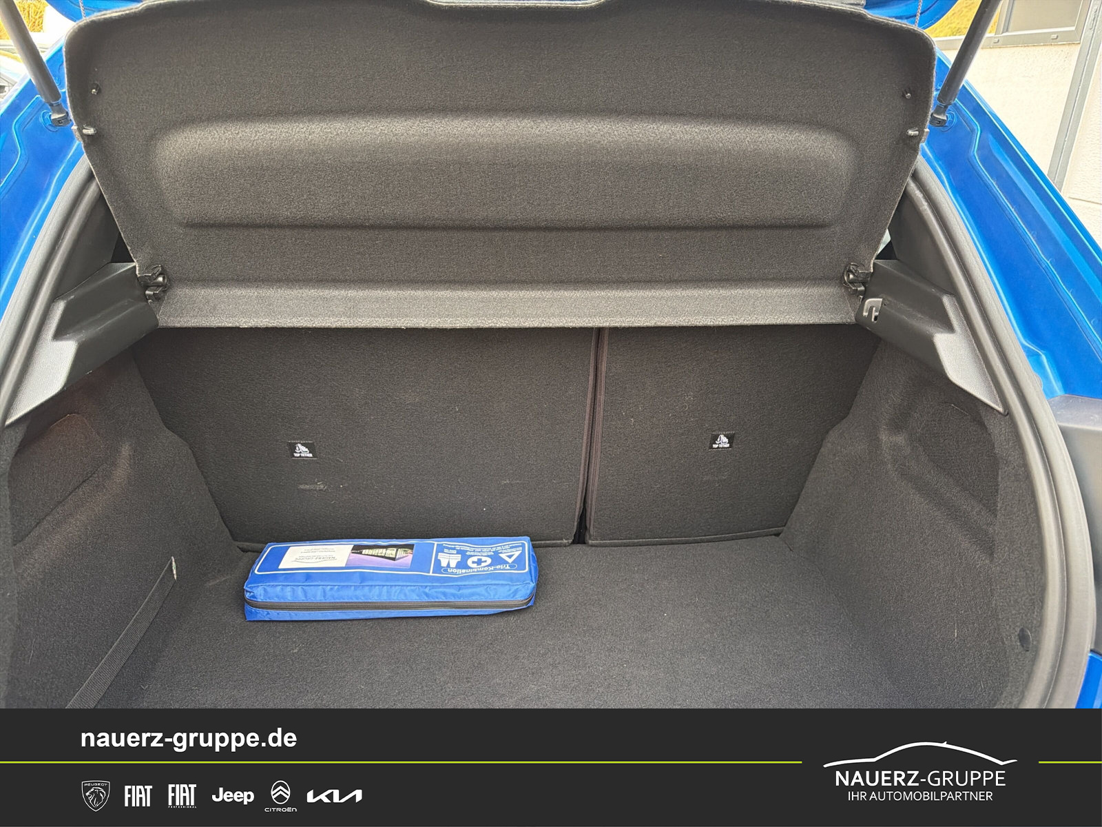 Fahrzeugabbildung Peugeot 208 1.2 PureTech 100 Allure Pack