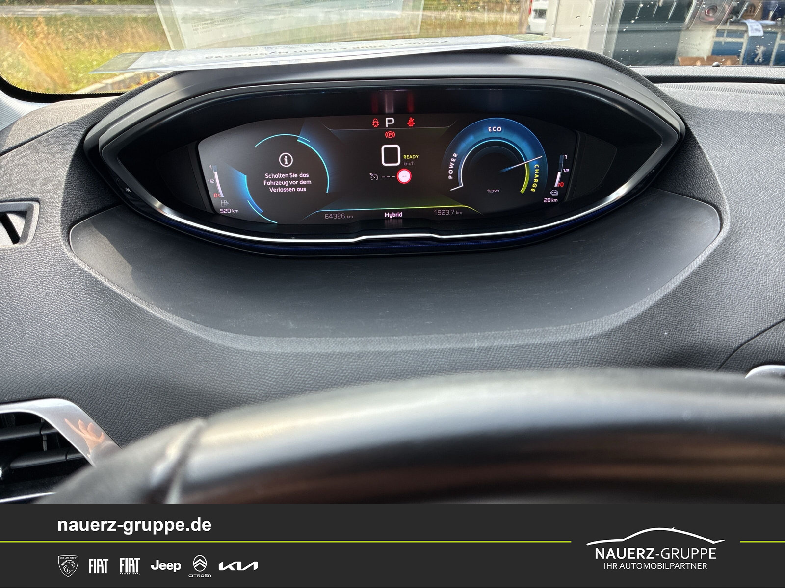 Fahrzeugabbildung Peugeot 3008 Plug-in Hybrid 225 Roadtrip - mit KI generiert/bearbeitet