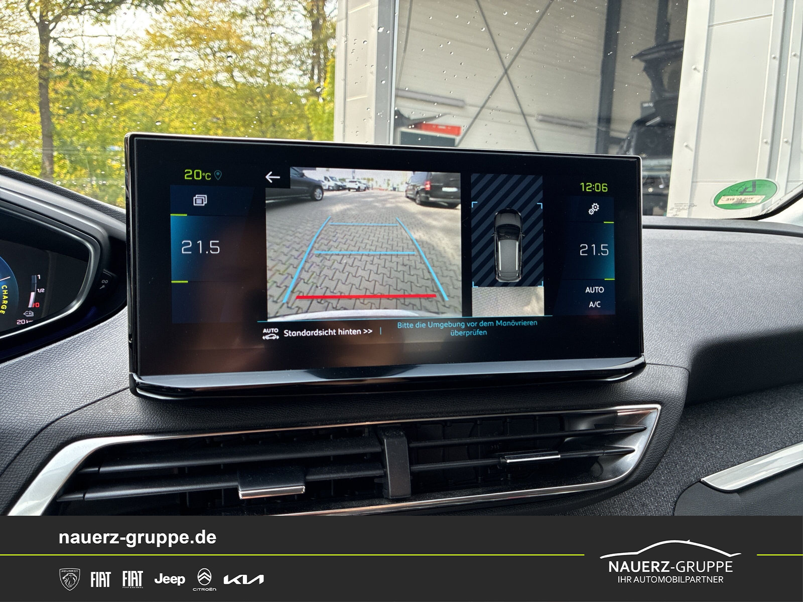 Fahrzeugabbildung Peugeot 3008 Plug-in Hybrid 225 Roadtrip - mit KI generiert/bearbeitet