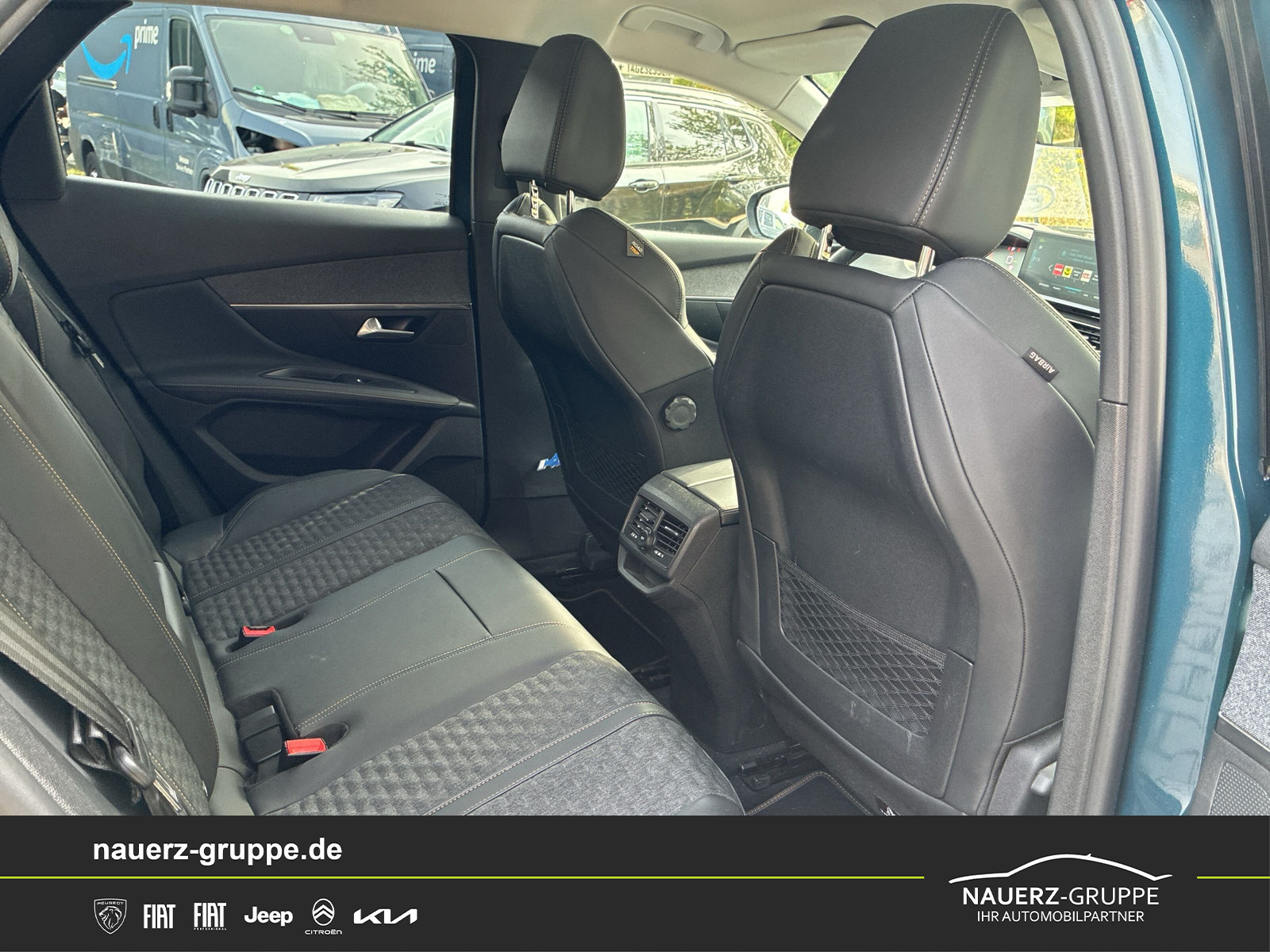 Fahrzeugabbildung Peugeot 3008 Plug-in Hybrid 225 Roadtrip - mit KI generiert/bearbeitet