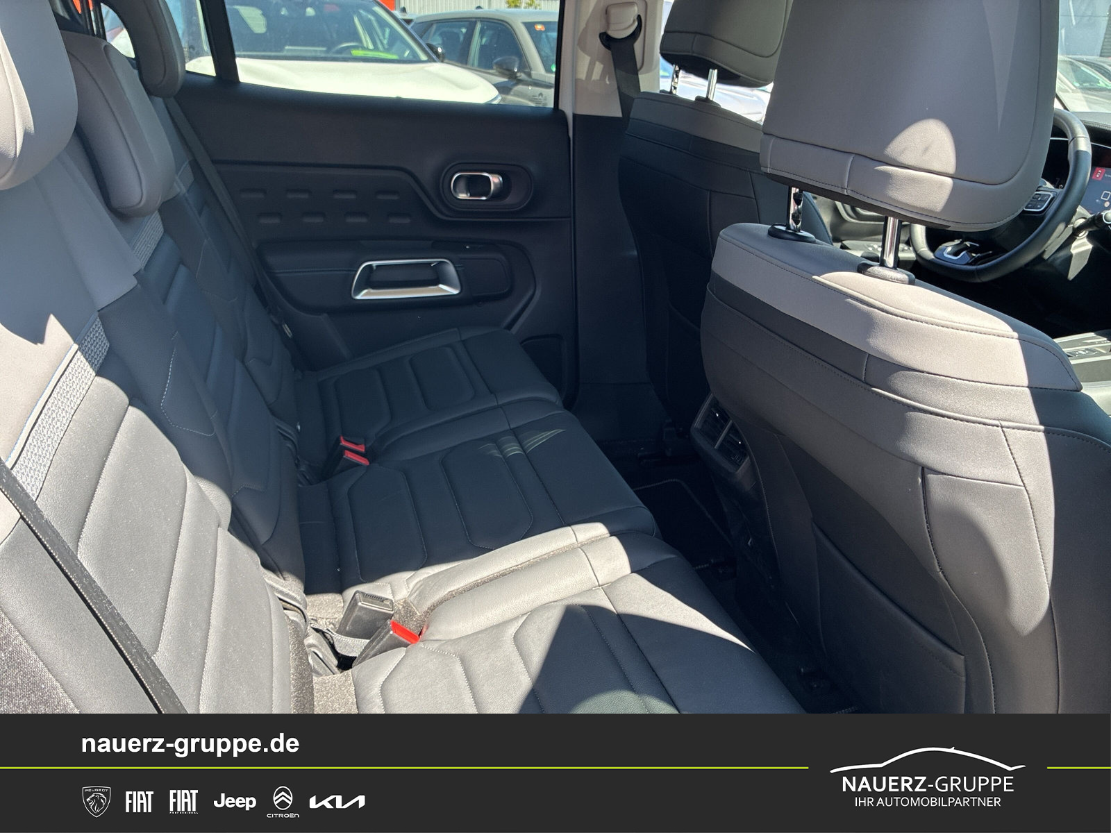 Fahrzeugabbildung Citroen C5 Aircross Shine 130 EAT8 - mit KI generiert/bearbeitet
