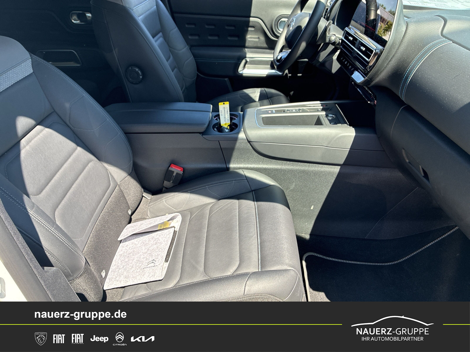 Fahrzeugabbildung Citroen C5 Aircross Shine 130 EAT8 - mit KI generiert/bearbeitet