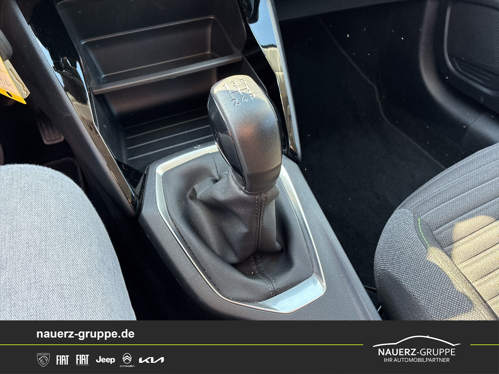 Fahrzeugabbildung Peugeot 208 Active PureTech 75