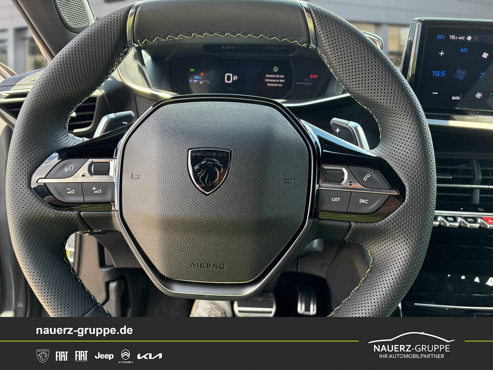 Fahrzeugabbildung Peugeot 2008 Hybrid 145 GT