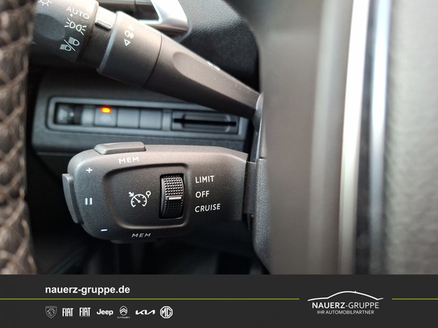 Fahrzeugabbildung Peugeot 3008 Allure Pack PureTech 130