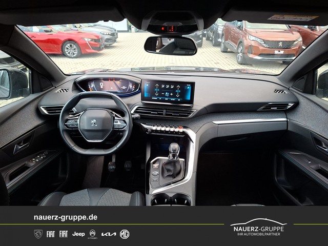 Fahrzeugabbildung Peugeot 3008 Allure Pack PureTech 130