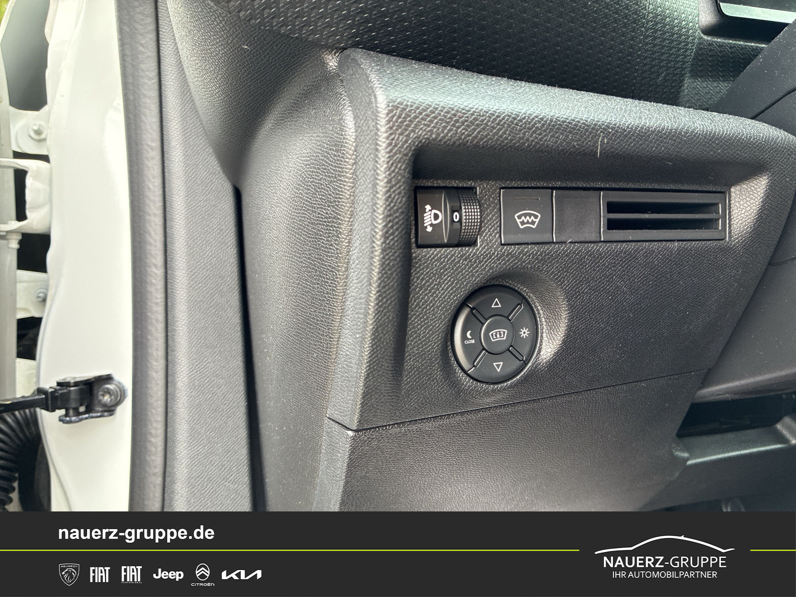 Fahrzeugabbildung Citroen C4 Max 130 NAVI SHZ Leder
