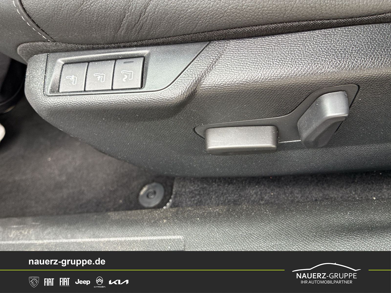 Fahrzeugabbildung Citroen C4 Max 130 NAVI SHZ Leder