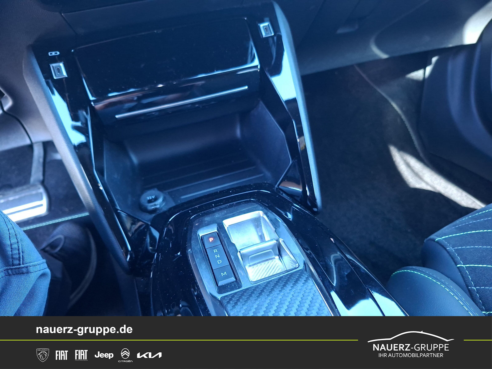 Fahrzeugabbildung Peugeot 2008 GT PureTech 130 EAT8