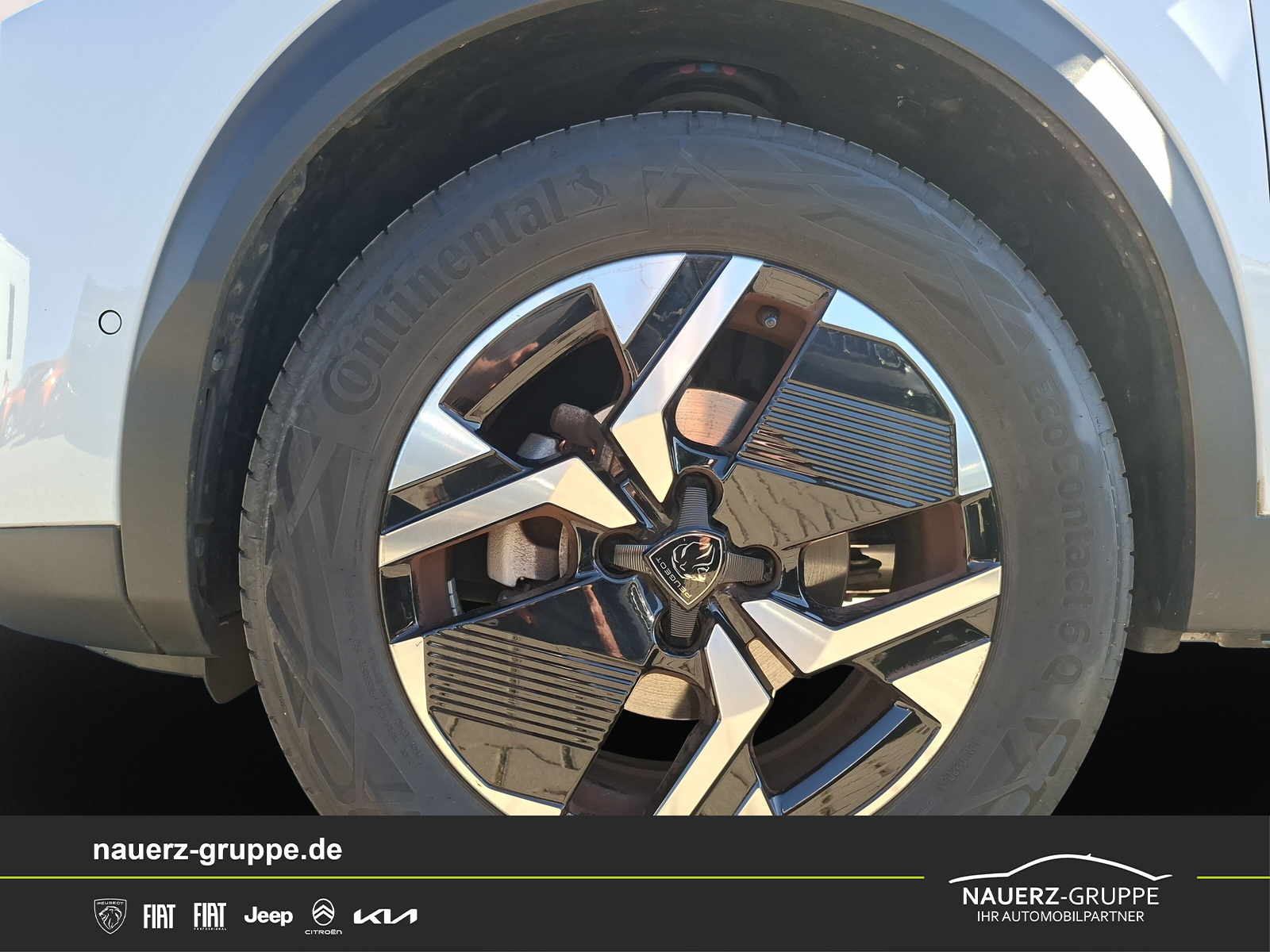 Fahrzeugabbildung Peugeot 2008 GT PureTech 130 EAT8