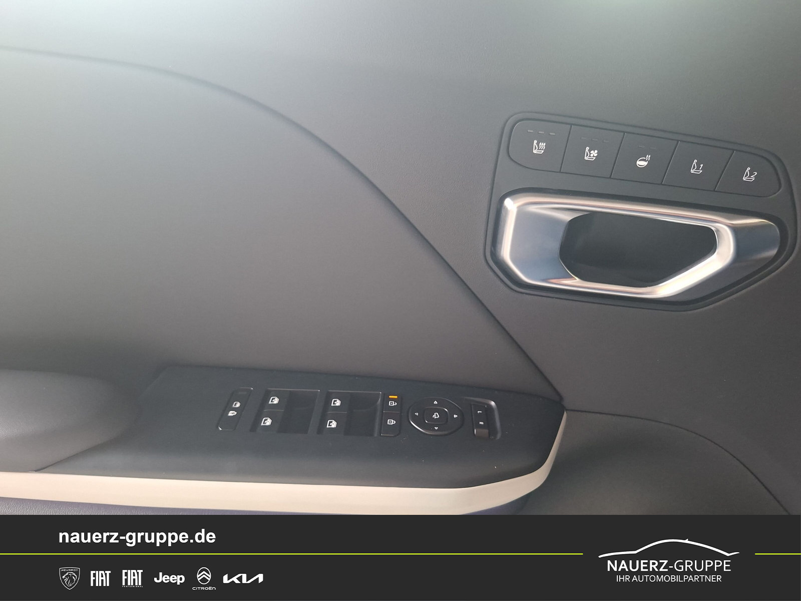 Fahrzeugabbildung Kia K4 Sportswagon 1.6 T-GDI 132 kW GT-Line - mit KI generiert/bearbeitet